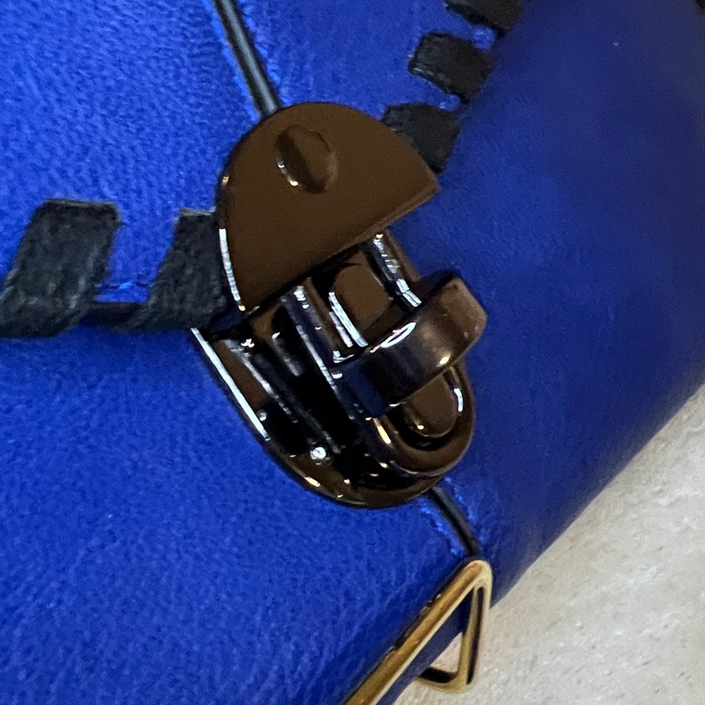 Sydney Love Cobalt Clutch/Crossbody - Picture 15 of 16